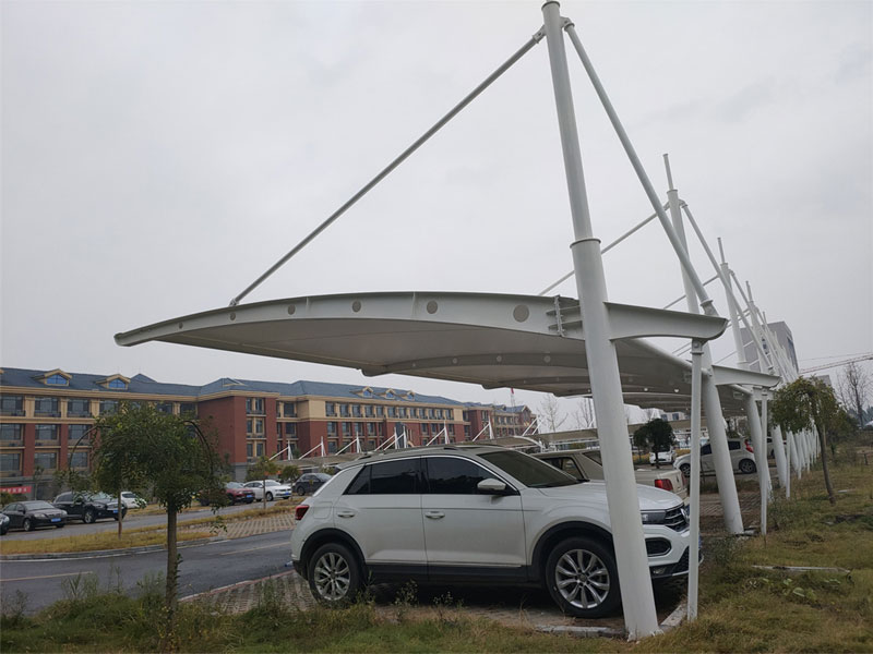 立柱起冒汽车棚